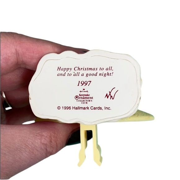 Hallmark Happy Christmas To All 1997 Vintage Keepsake of Membership Ornament - Picture 5 of 16